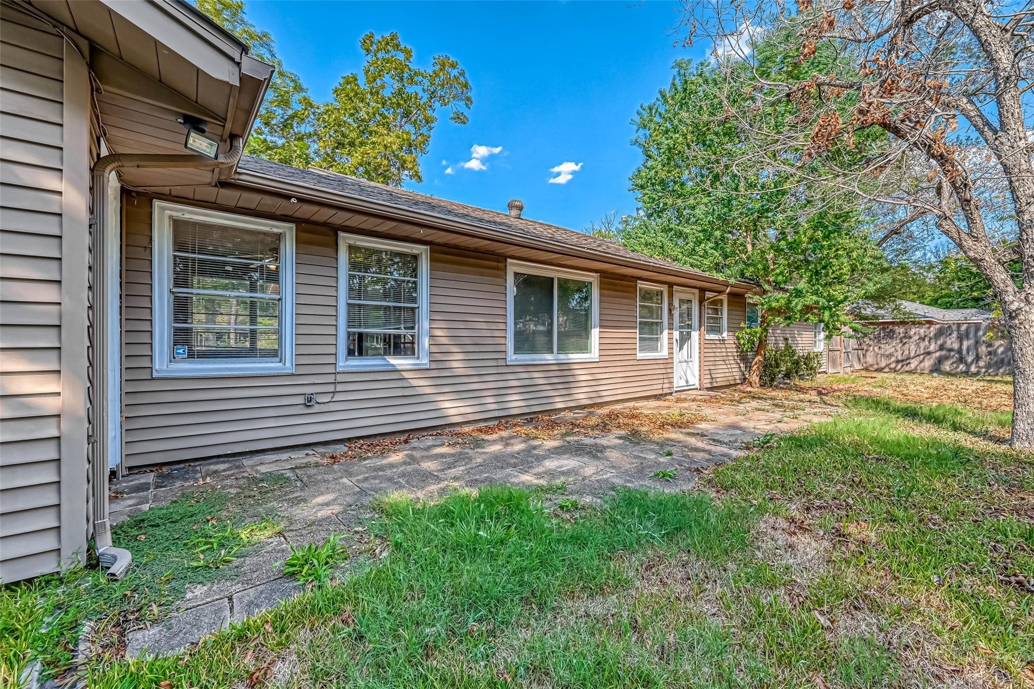 9349 Rosstown Way Property Photo 34