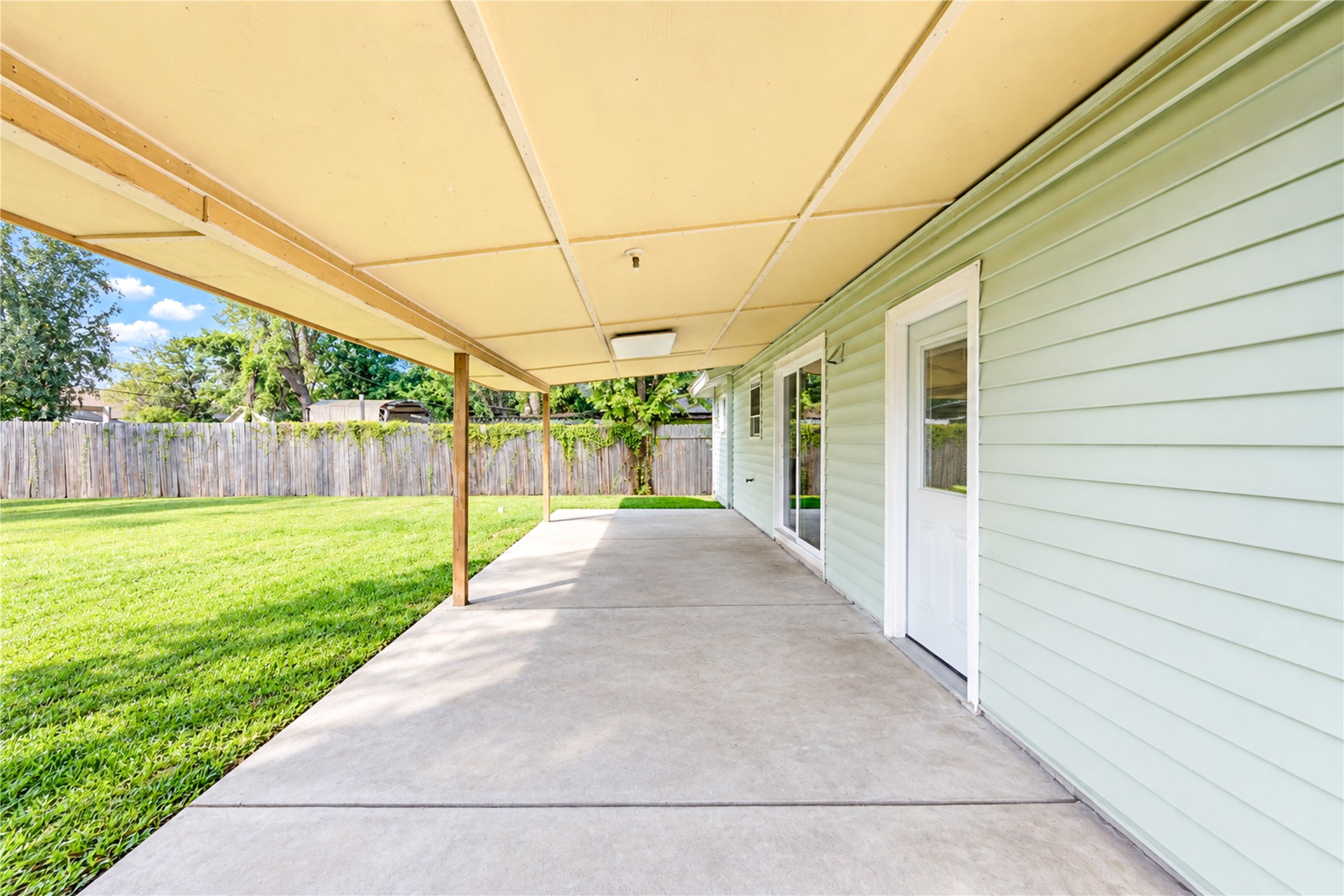 1009 Wisconsin Street Property Photo 4
