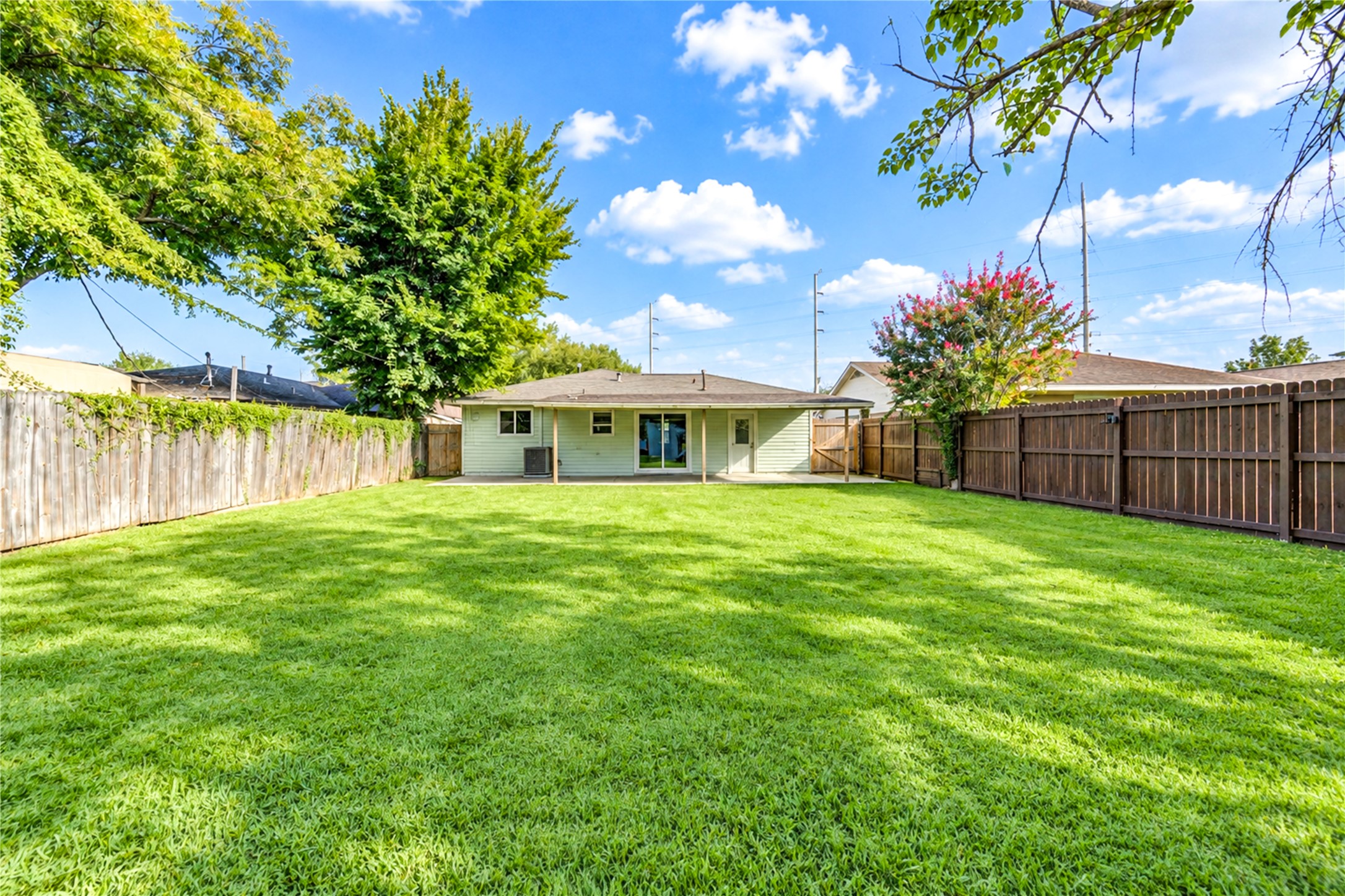 1009 Wisconsin Street Property Photo 5