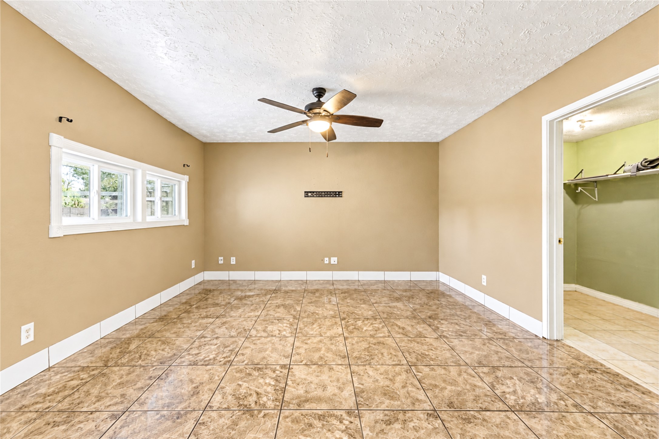 1009 Wisconsin Street Property Photo 10