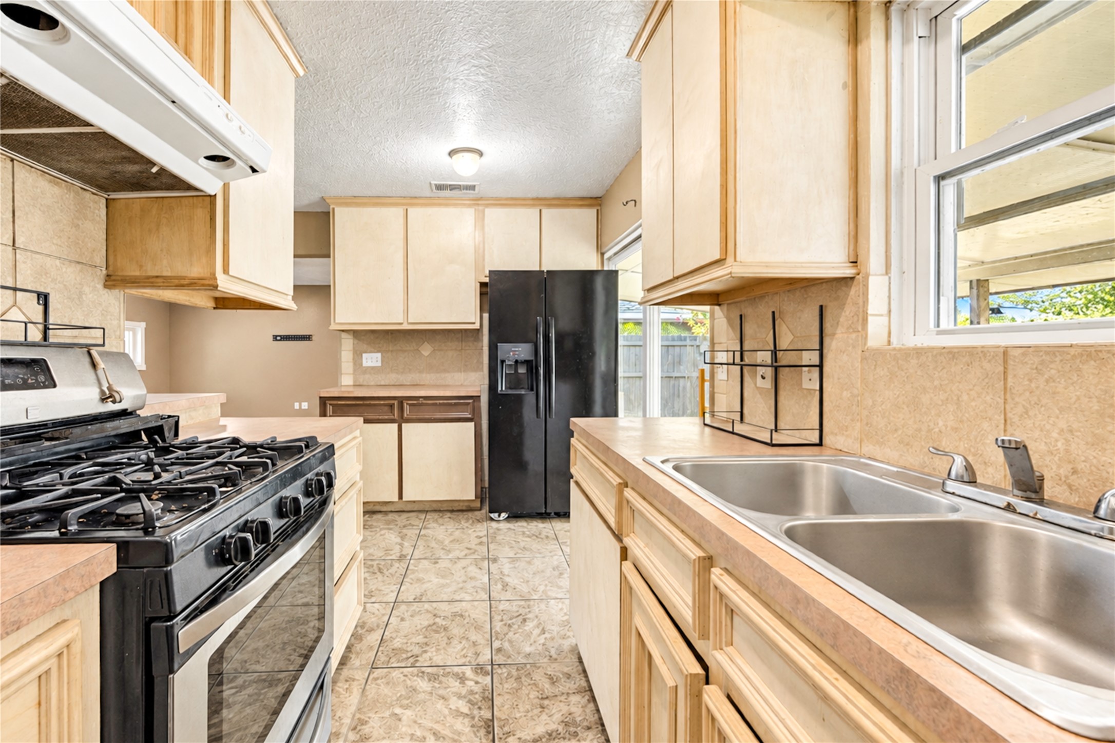 1009 Wisconsin Street Property Photo 17