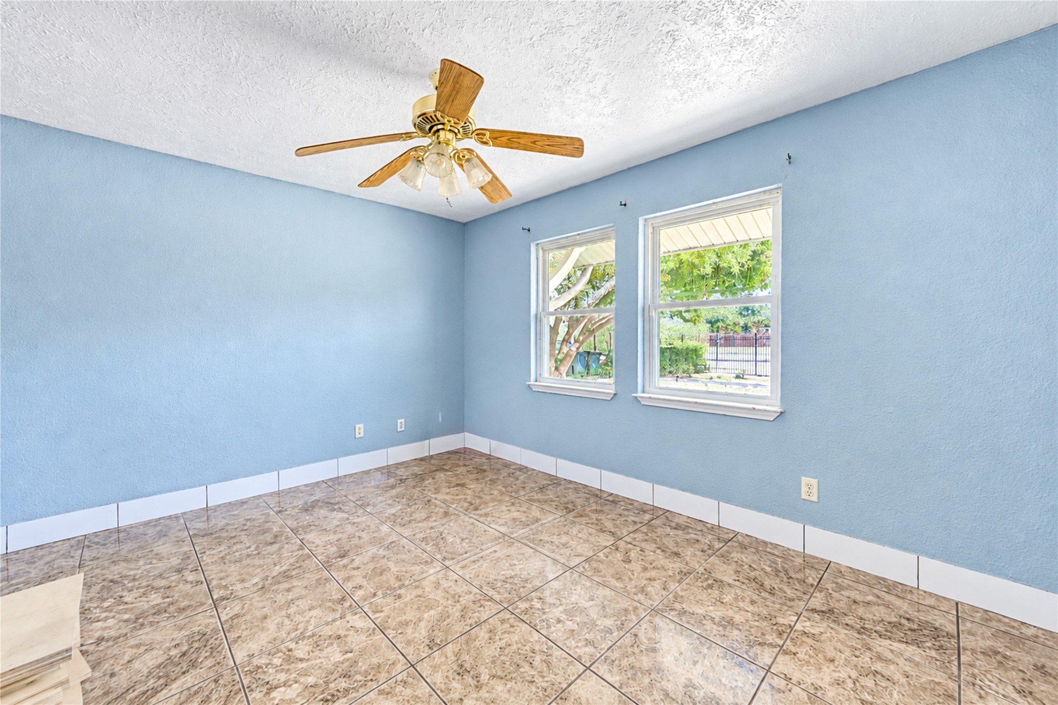 1009 Wisconsin Street Property Photo 19