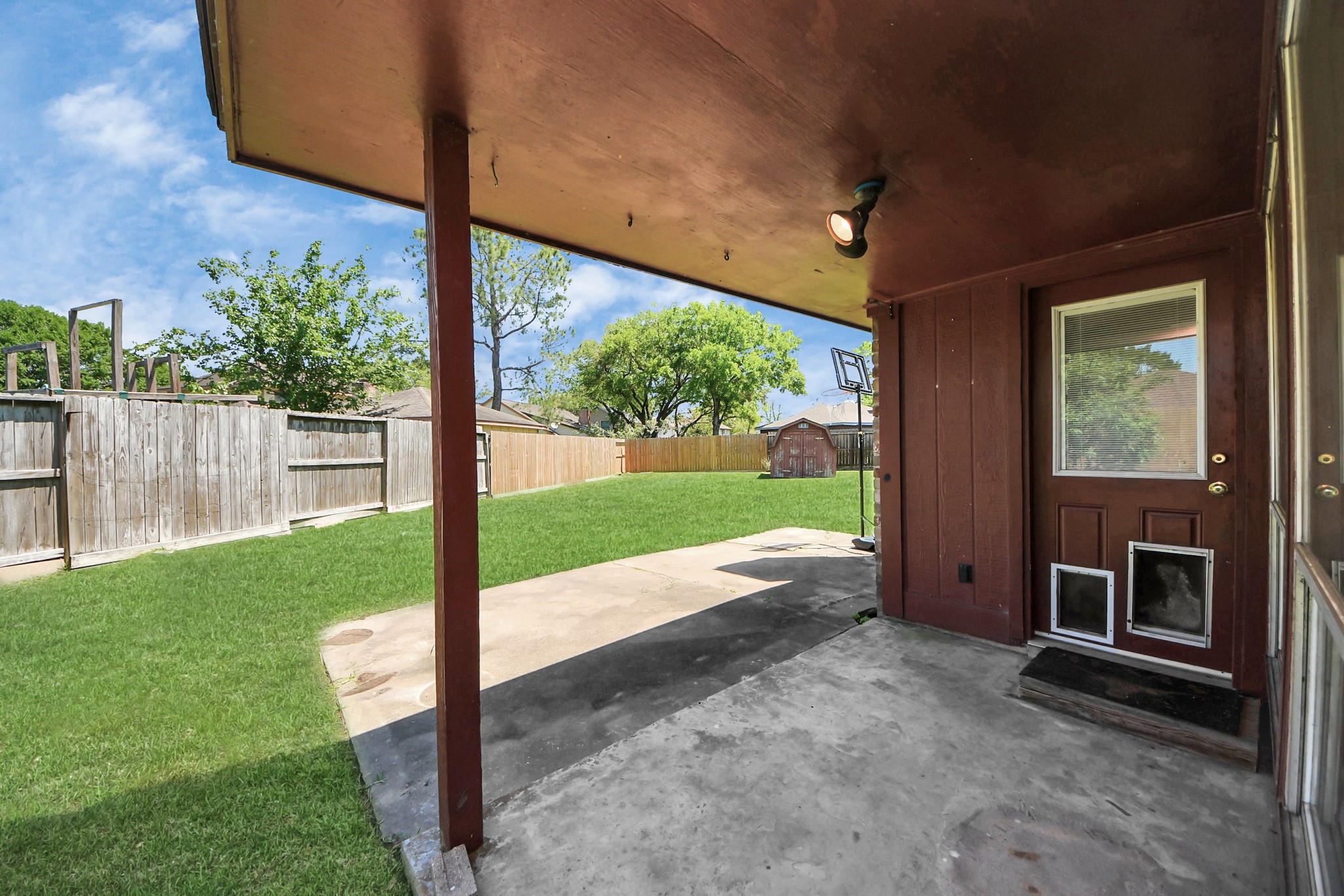 2406 Duchess Way Property Photo 9