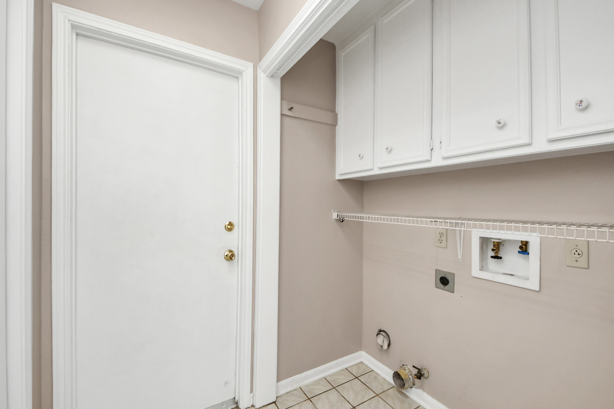 2406 Duchess Way Property Photo 16