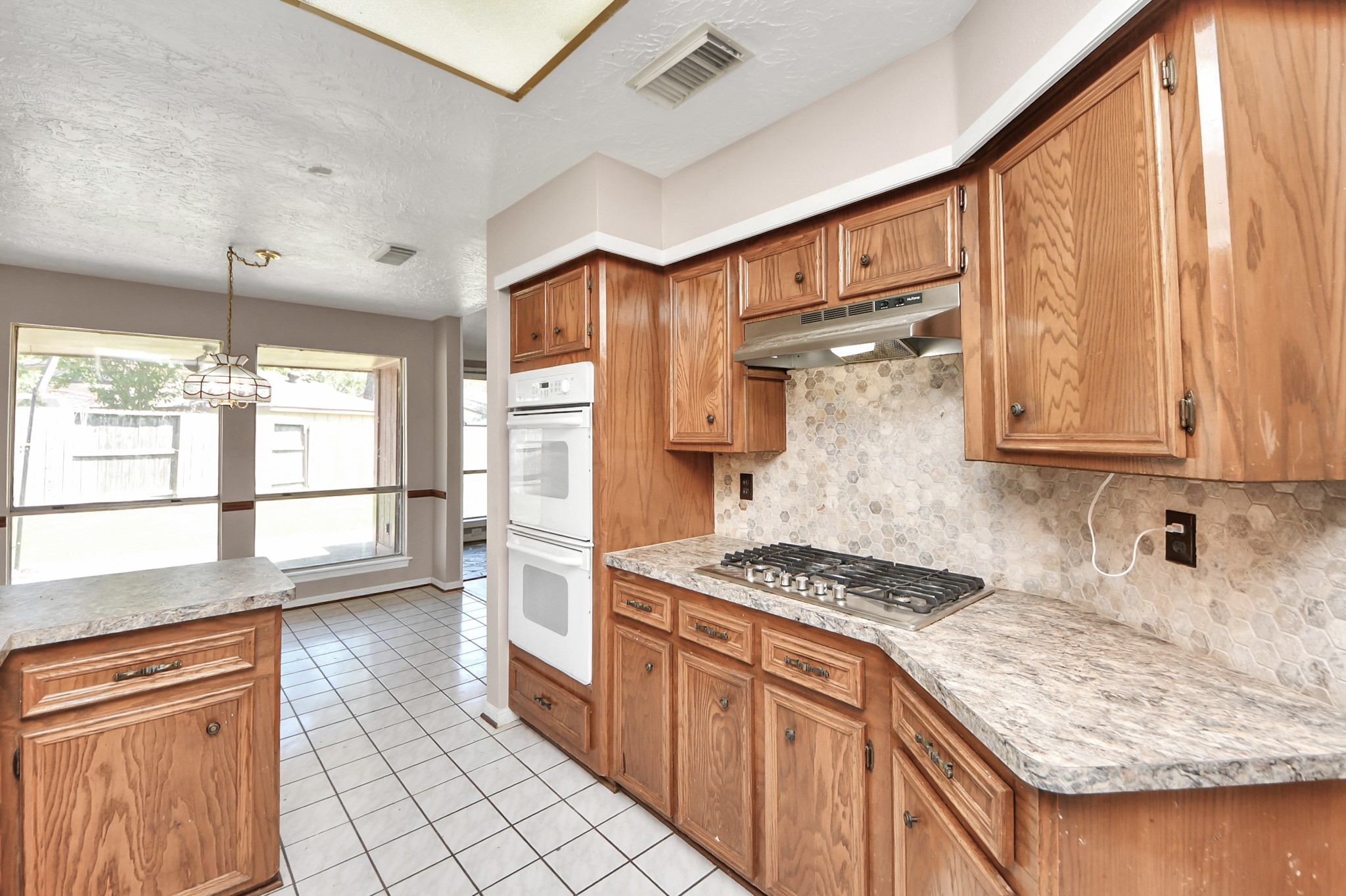 2406 Duchess Way Property Photo 18