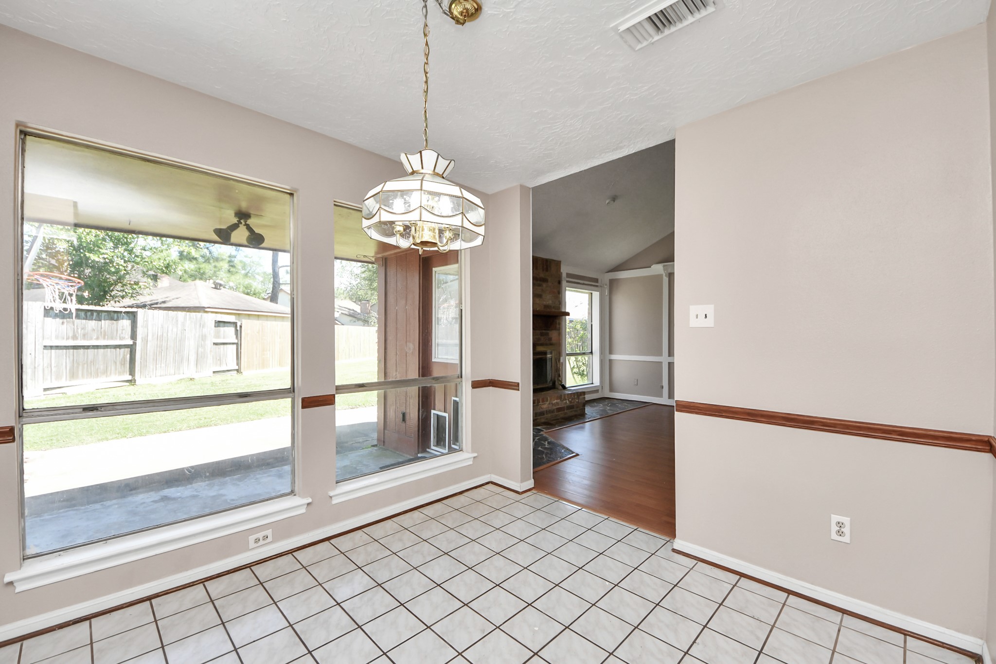 2406 Duchess Way Property Photo 21