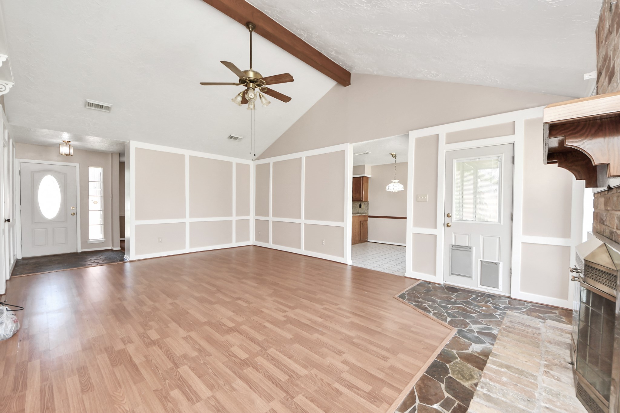 2406 Duchess Way Property Photo 27