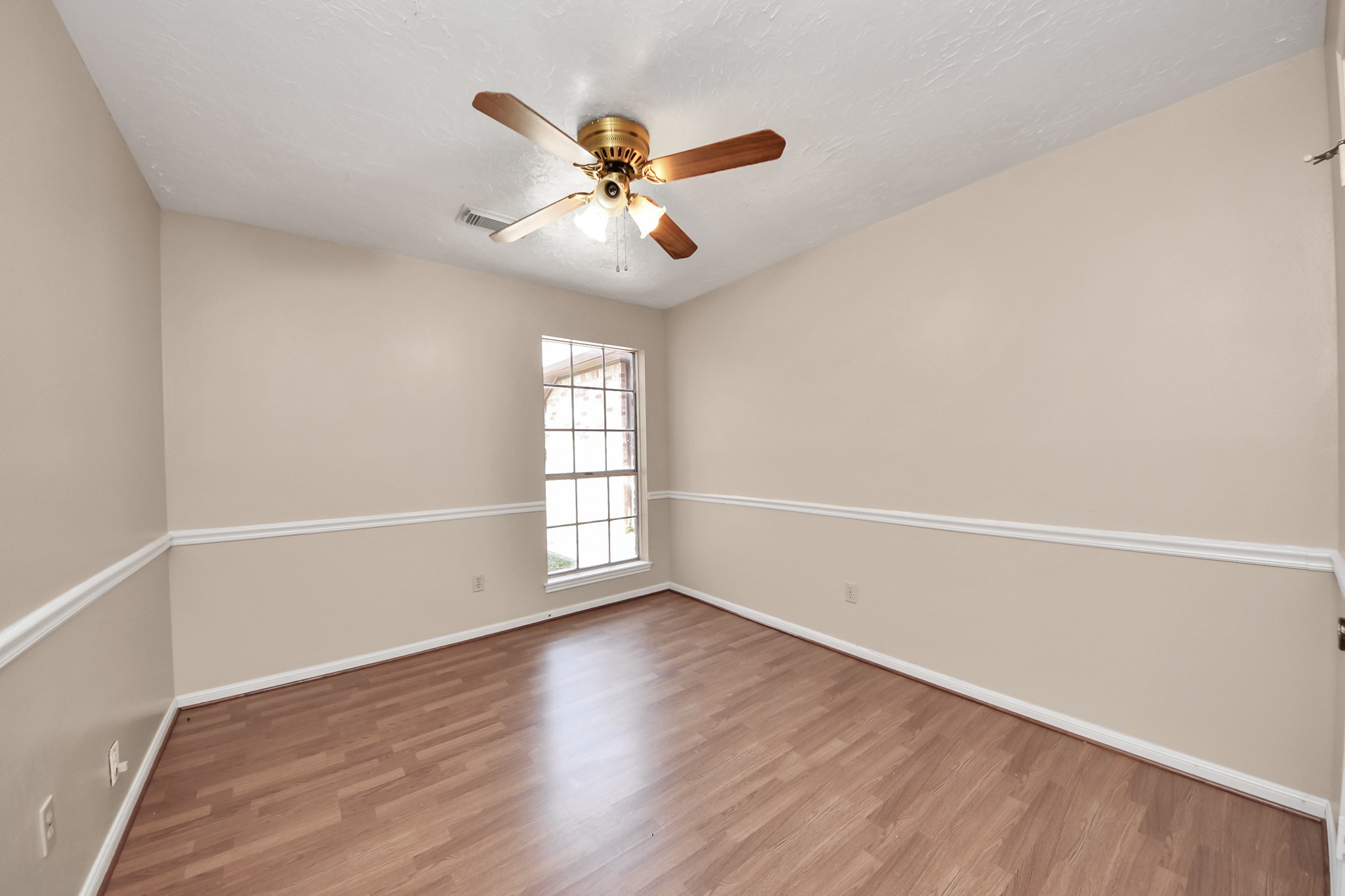 2406 Duchess Way Property Photo 40