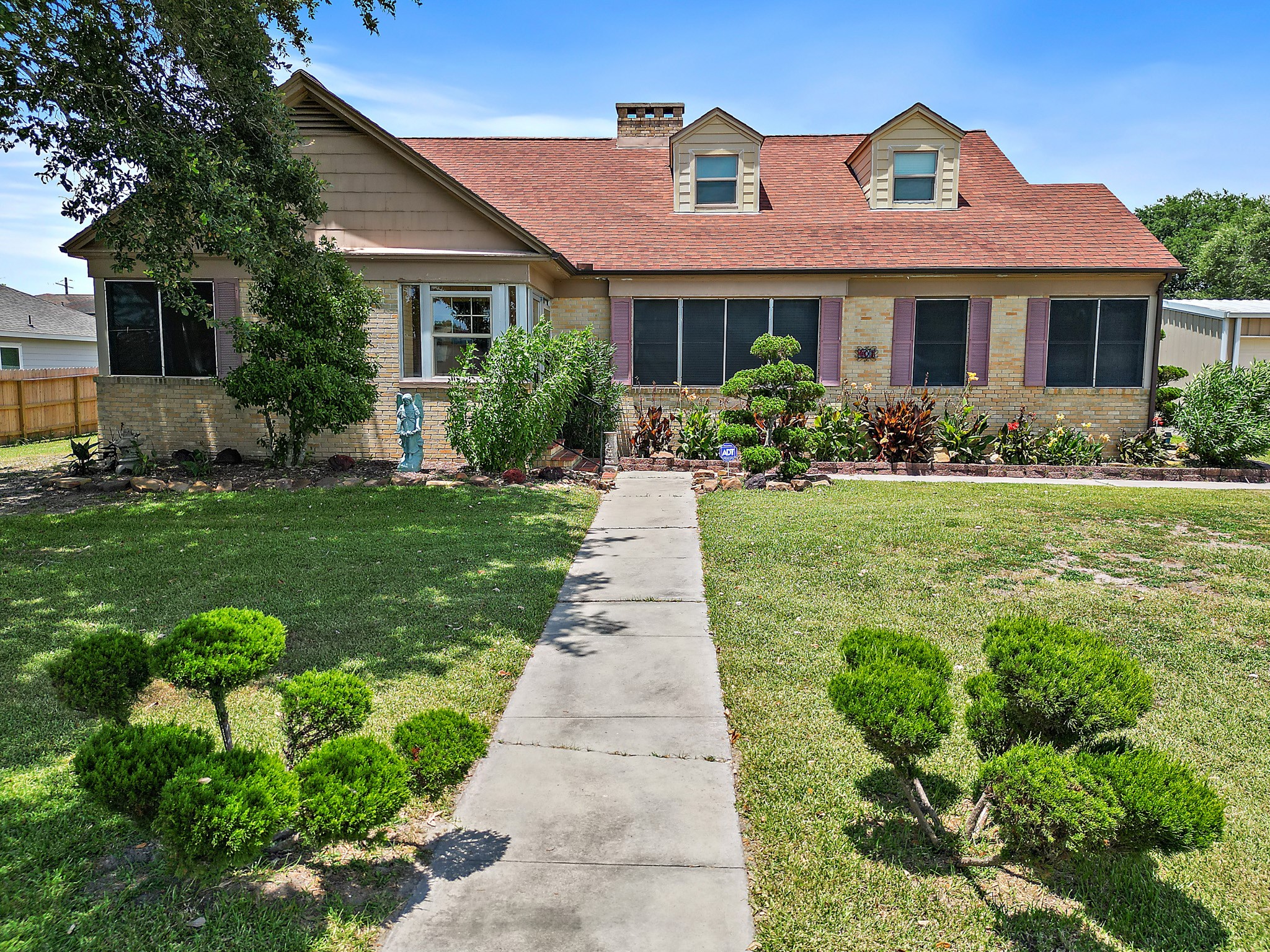 405 Park Street Property Photo 1