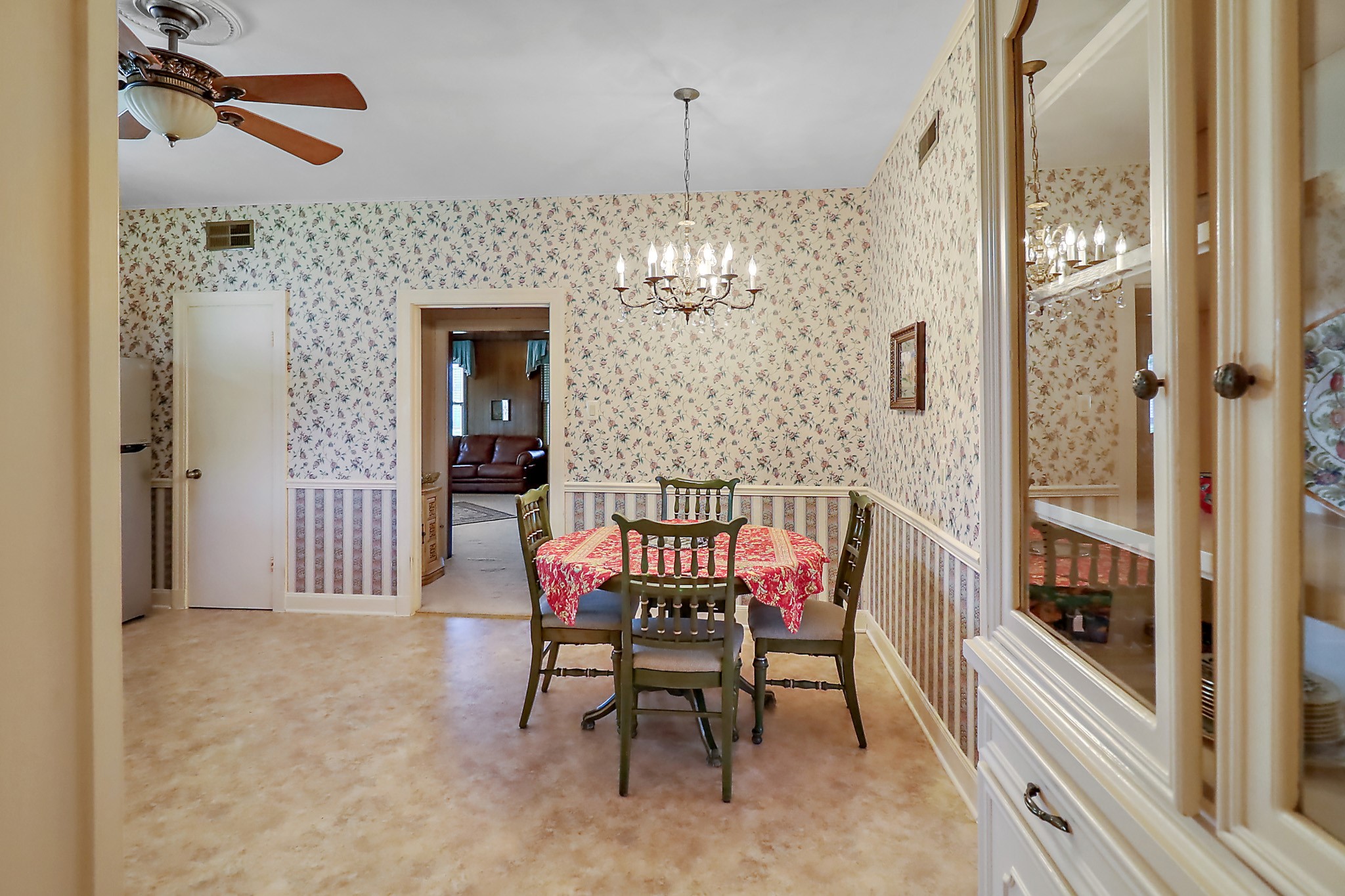 405 Park Street Property Photo 14