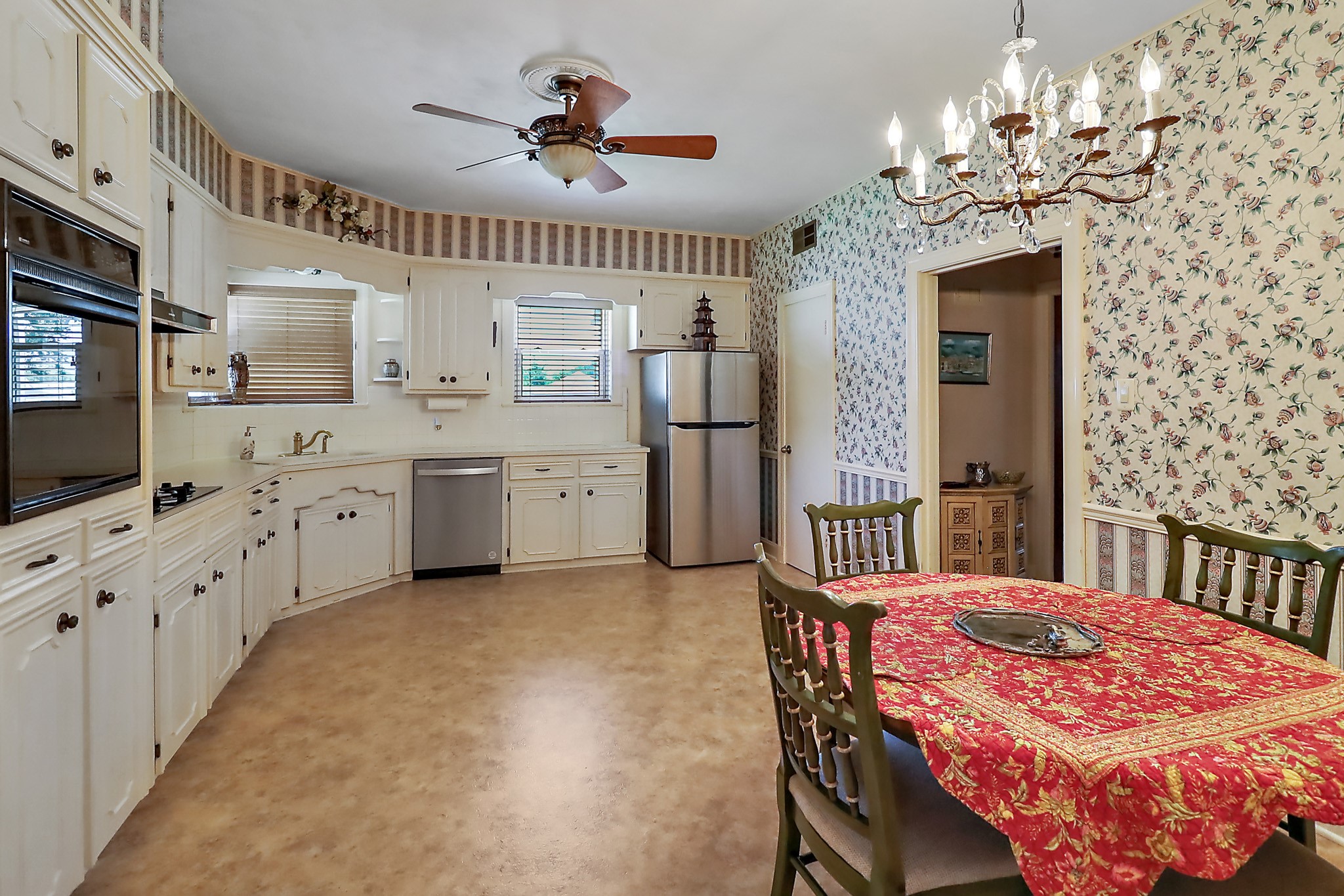 405 Park Street Property Photo 15