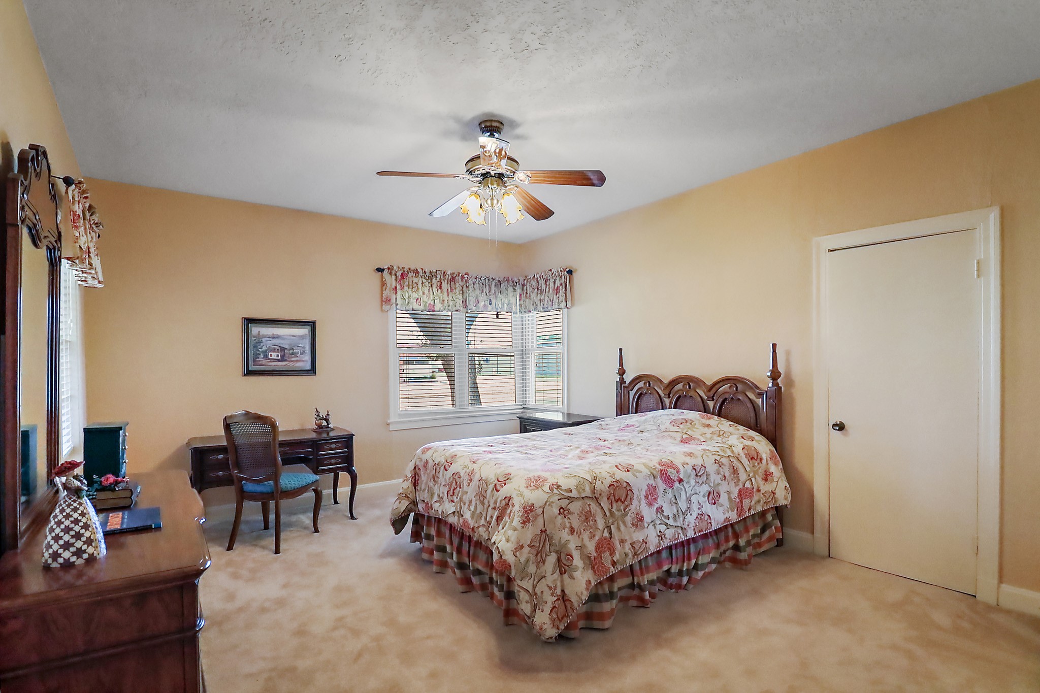 405 Park Street Property Photo 19