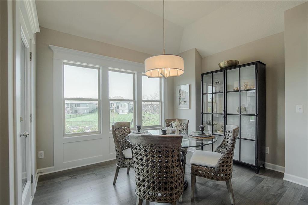 19024 Theden Street Property Photo 19
