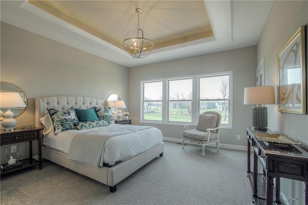 19024 Theden Street Property Photo 20