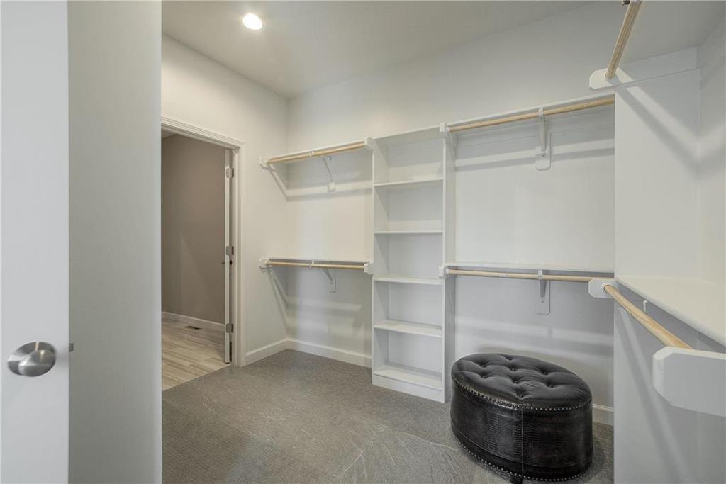 19024 Theden Street Property Photo 23
