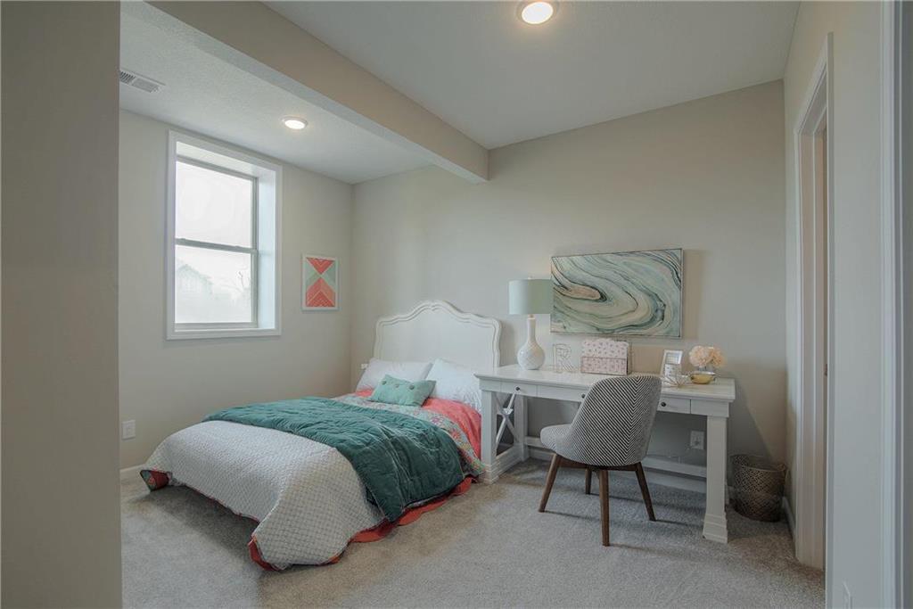 19024 Theden Street Property Photo 28