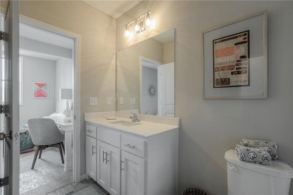 19024 Theden Street Property Photo 29