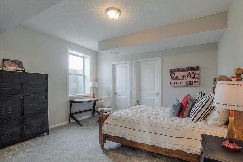 19024 Theden Street Property Photo 30