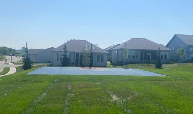 19024 Theden Street Property Photo 46