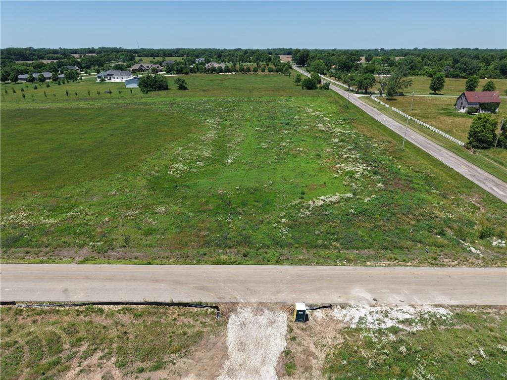 20720 Briar Street Property Photo 4