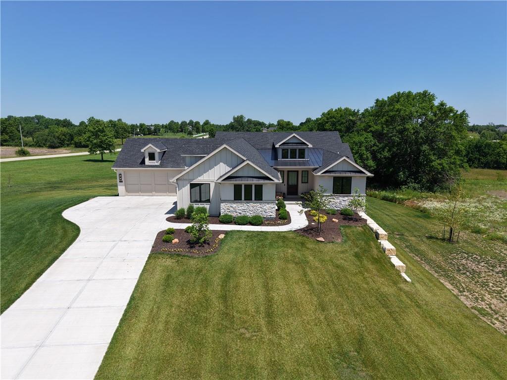 20720 Briar Street Property Photo 8
