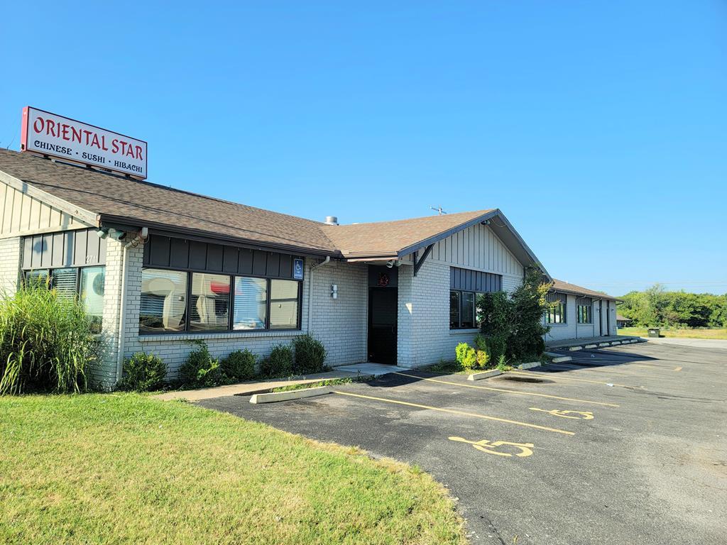 2711 N Broadway Street Property Photo