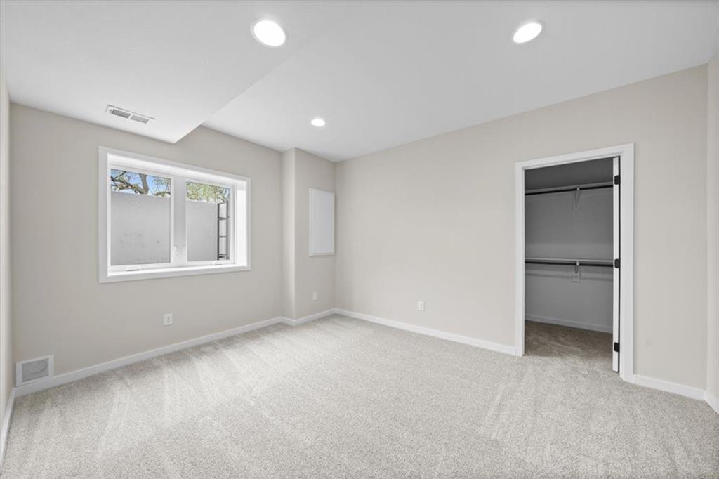 22113 W 80th Terrace Property Photo 33
