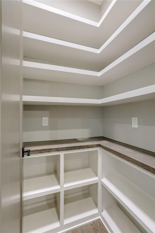 13706 Pembroke Lane Property Photo 12