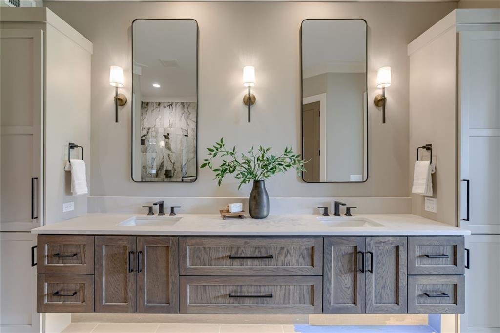 13706 Pembroke Lane Property Photo 22