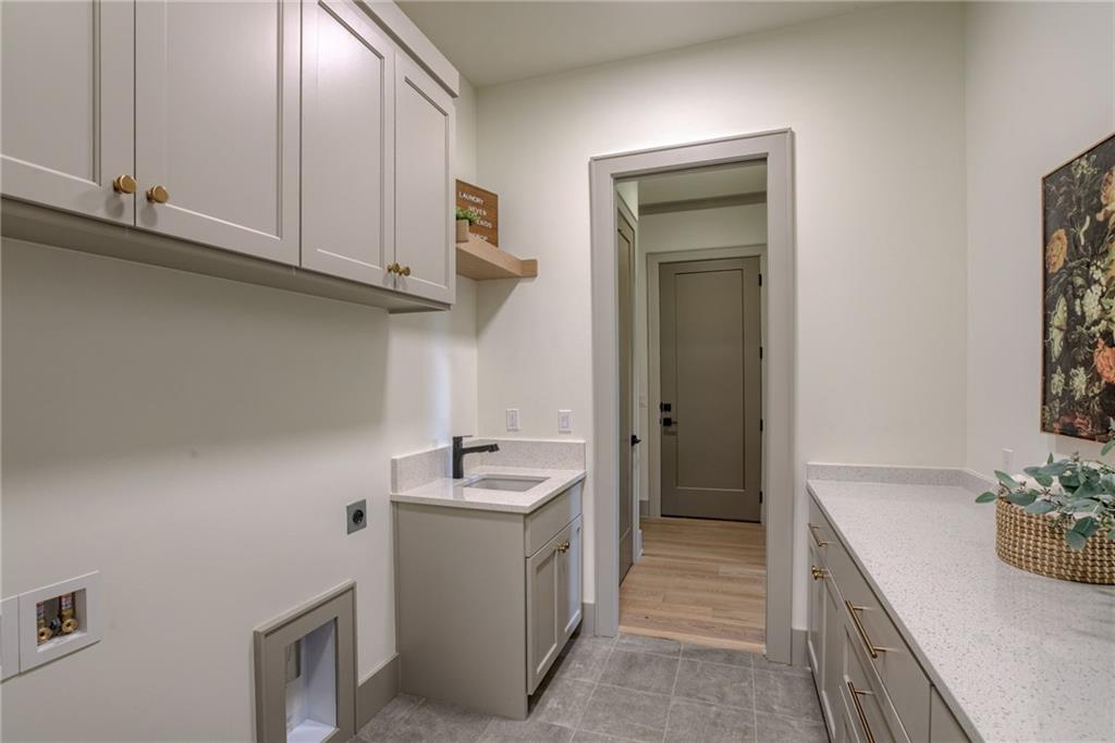13708 Pembroke Lane Property Photo 18