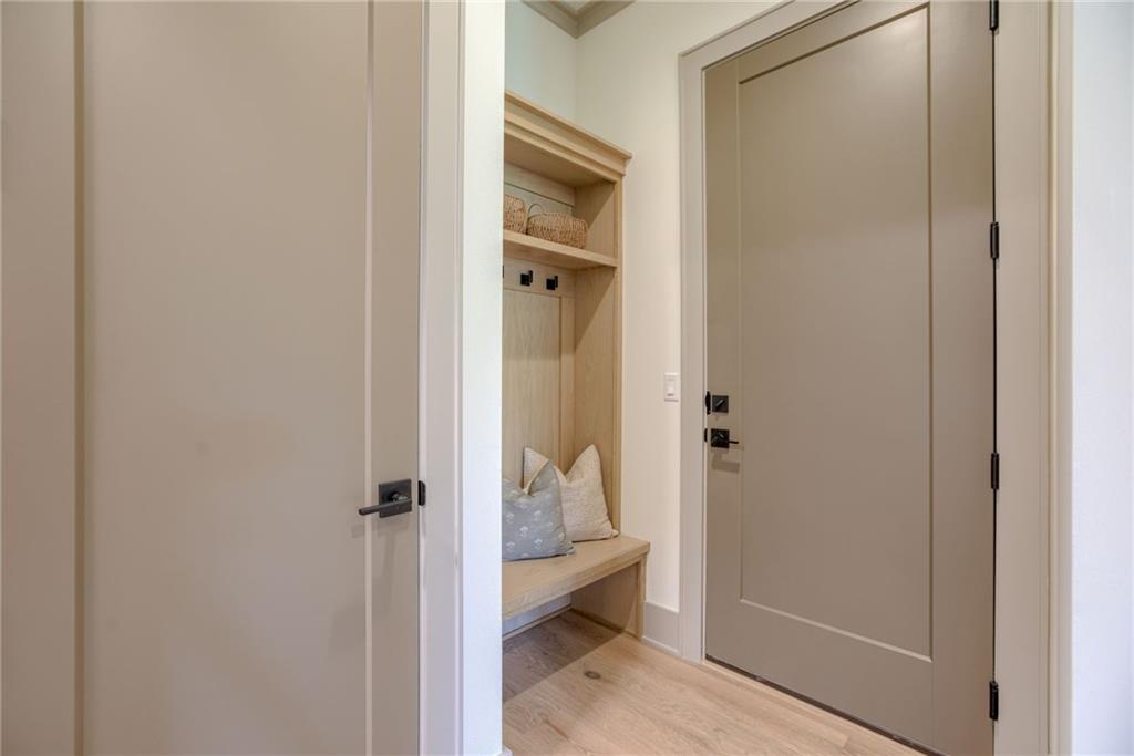 13708 Pembroke Lane Property Photo 19