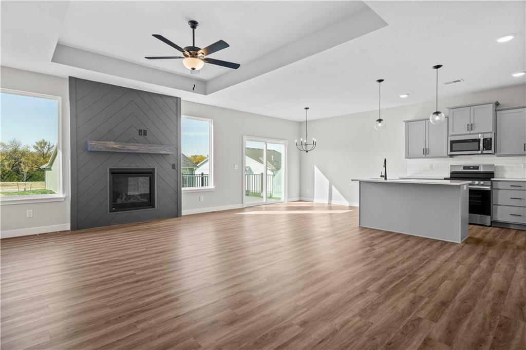 27011 E Dogwood Lane Property Photo 4