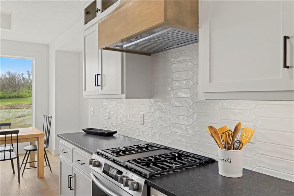 8033 Payne Street Property Photo 12