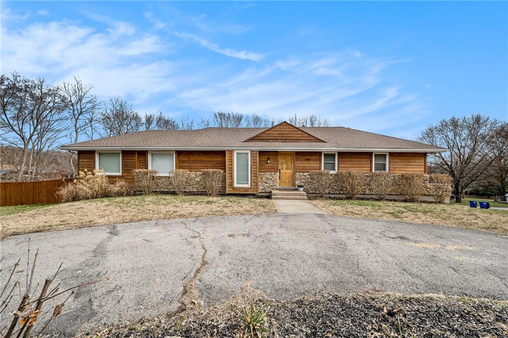 1197 S 104th Street Property Photo 1