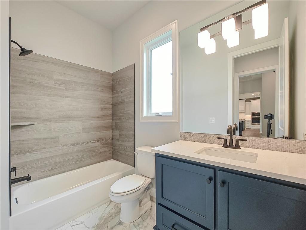 9301 W 168 Street Property Photo 33