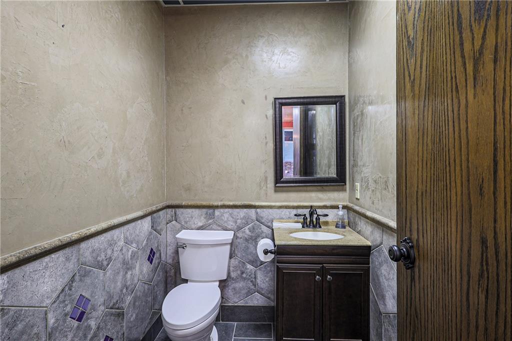 1900 Nw Copper Oaks Circle Property Photo 6