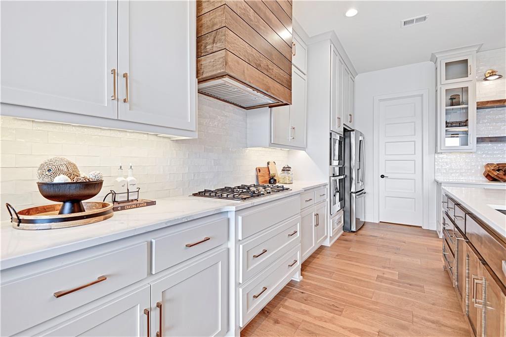 17433 Gillette Street Property Photo 7