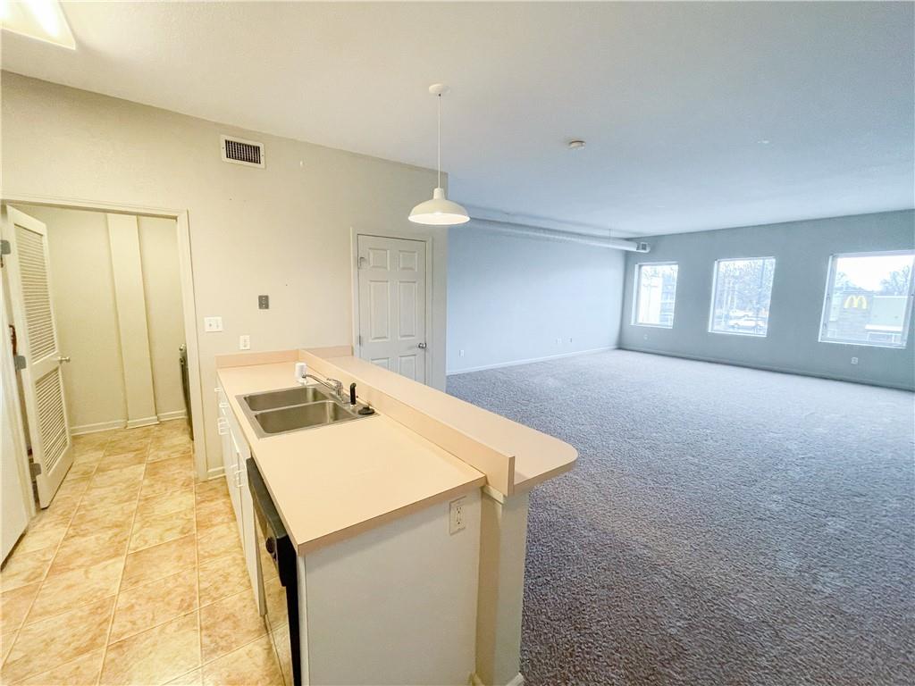 3756 Broadway Boulevard Property Photo 6