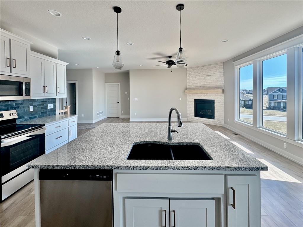 12935 N Champanel Way Property Photo 3