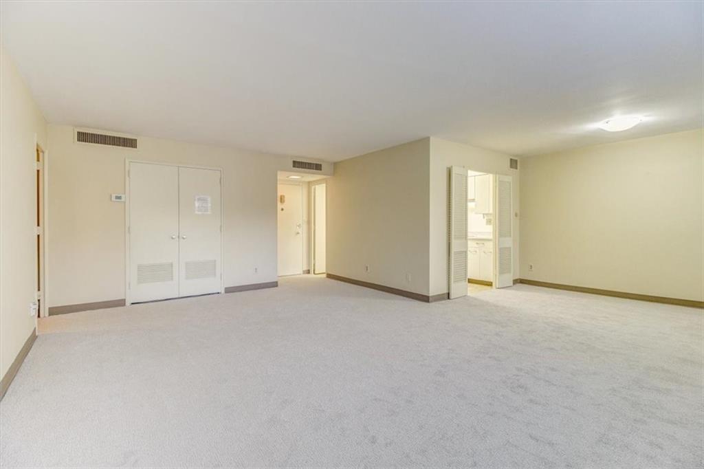 4550 Warwick Boulevard Property Photo 7