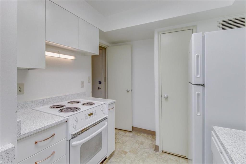 4550 Warwick Boulevard Property Photo 11