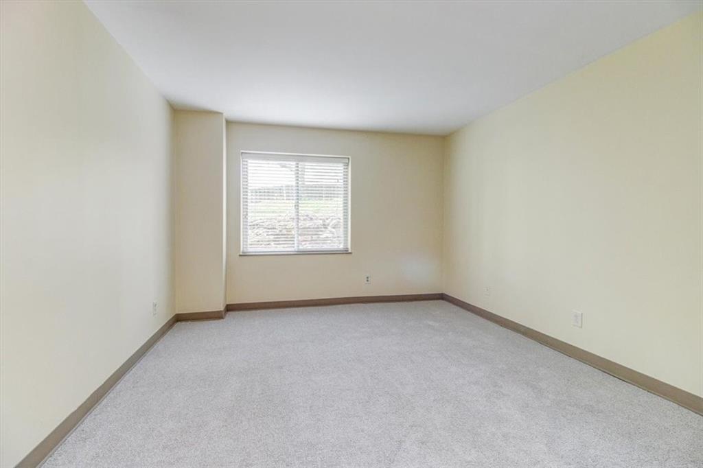 4550 Warwick Boulevard Property Photo 13