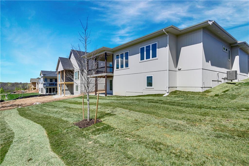 22051 W 100th Terrace Property Photo 42