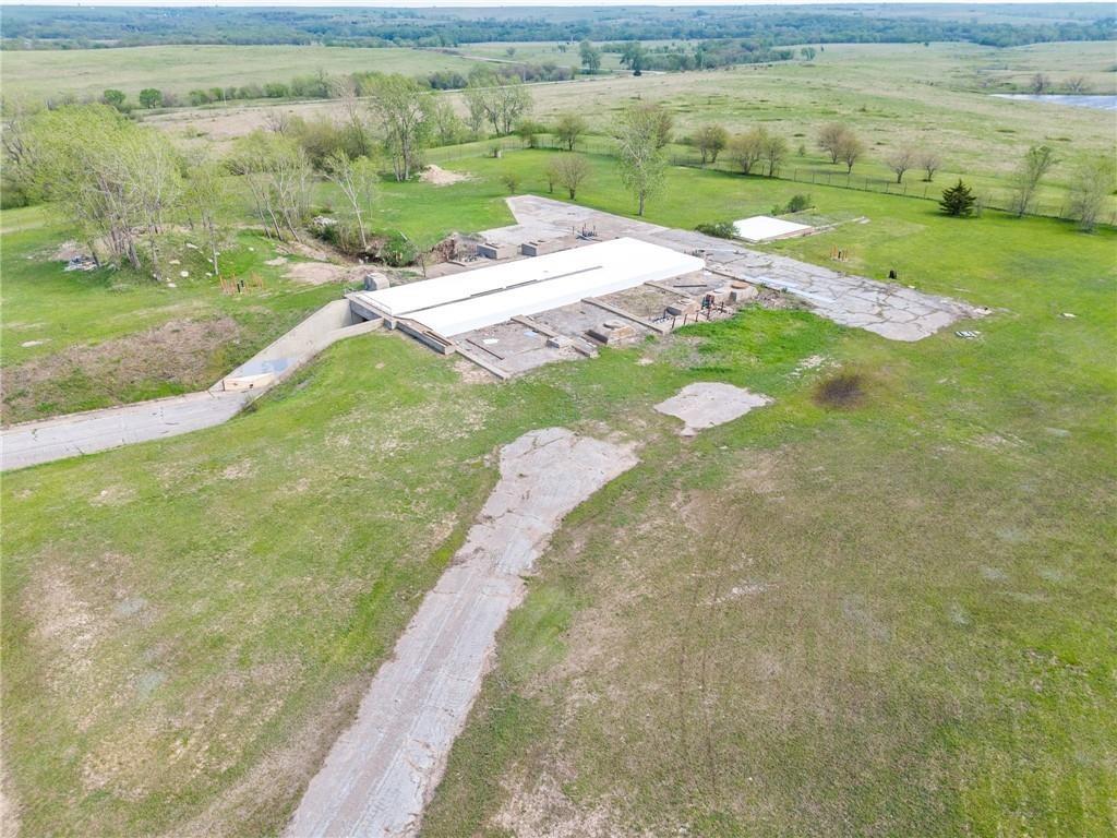3627 D Road Property Photo 2