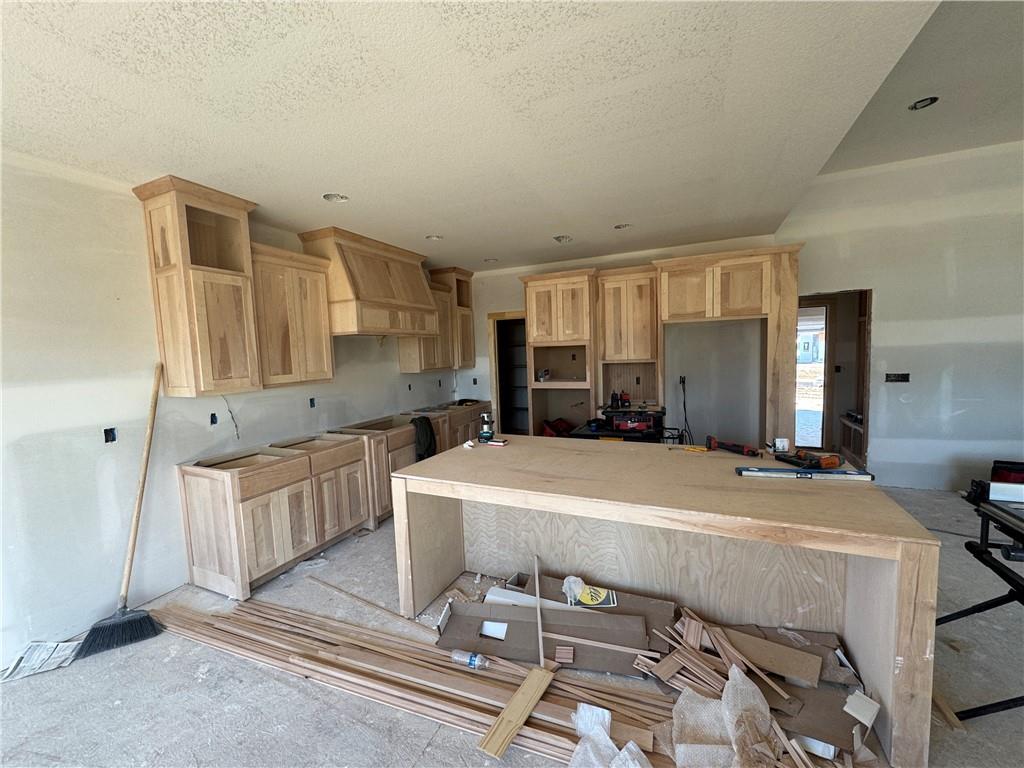 16864 S Norton Street Property Photo 5