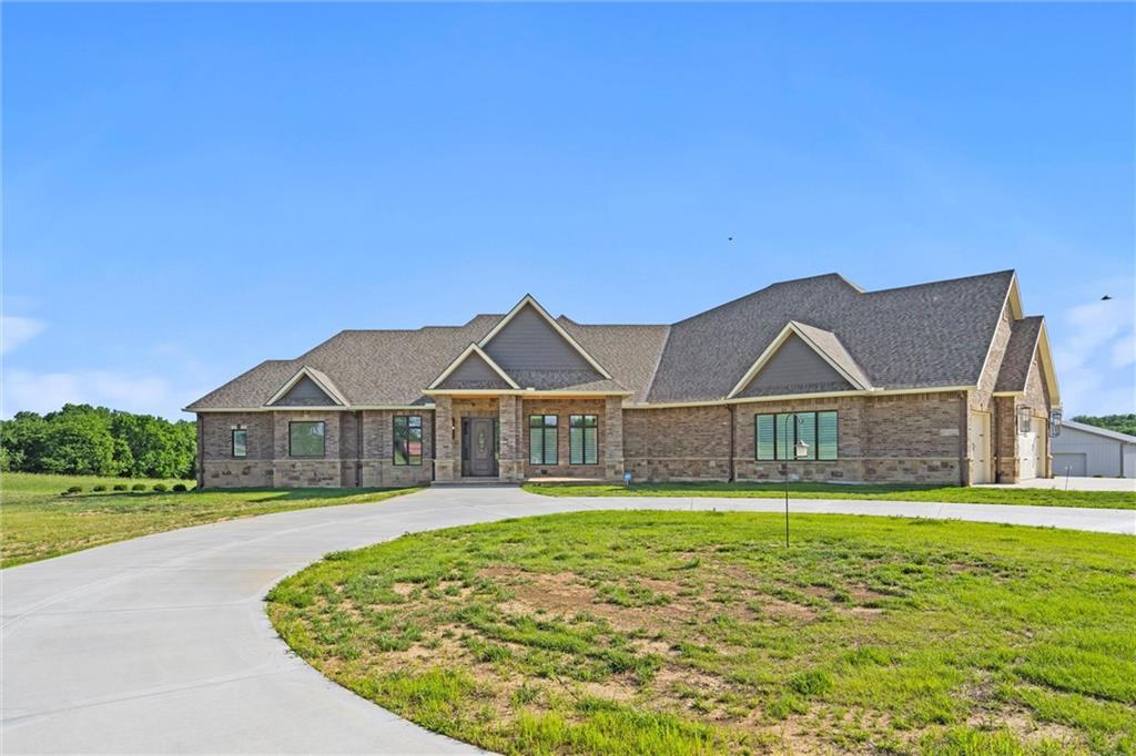 18405 371 Highway Property Photo
