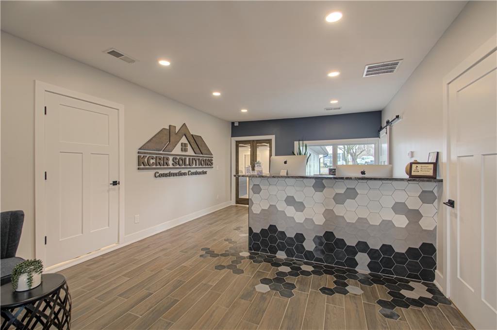 1600 Sw Market Street Property Photo