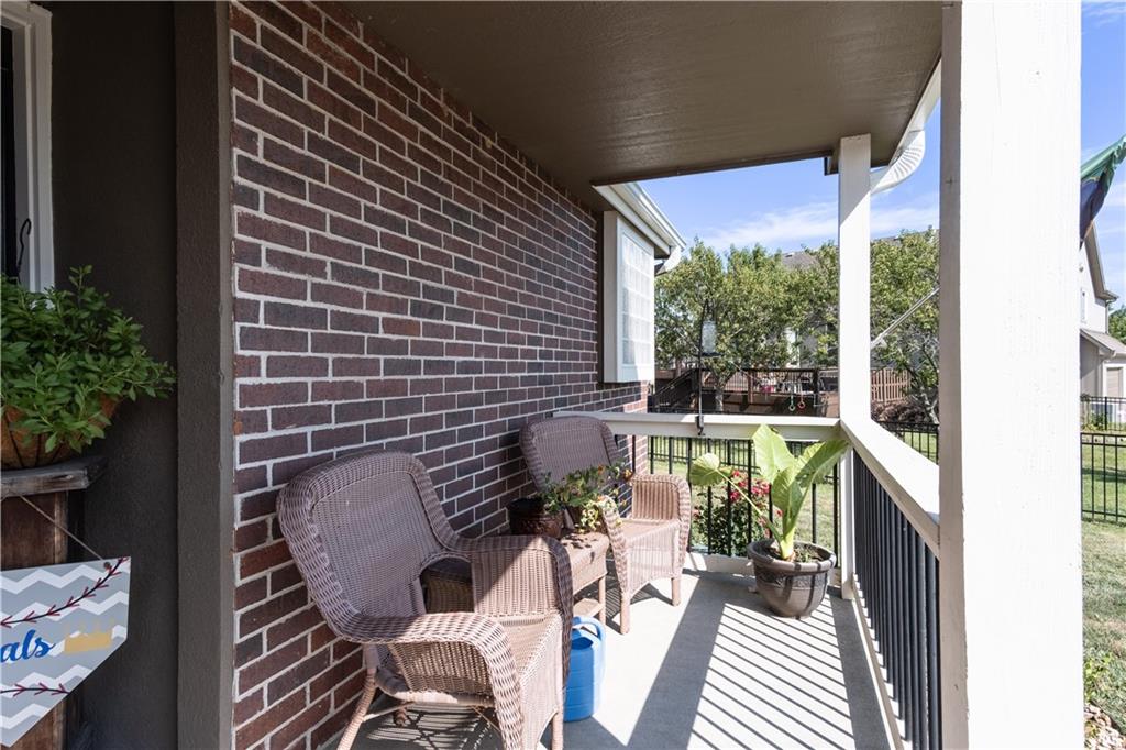 22507 Settler Circle Property Photo 4
