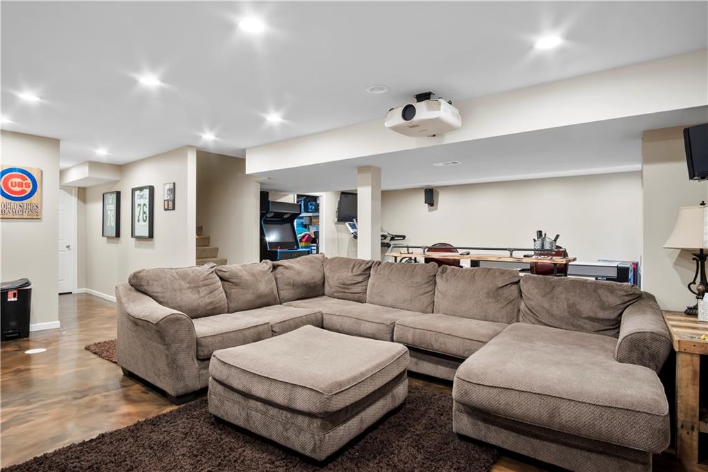 22507 Settler Circle Property Photo 32