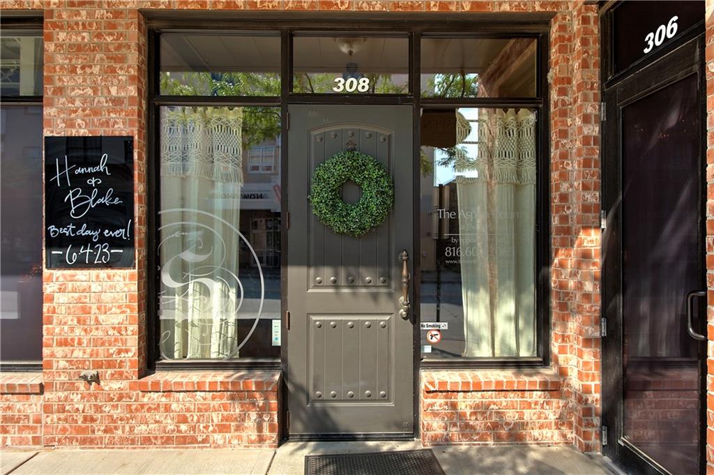 308 Se Douglas Street Property Photo 19